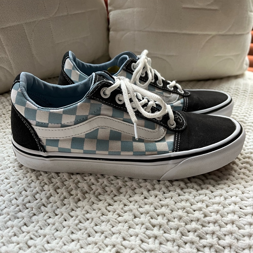 VANS- Old Skool Checkered Baby Blue Women’s Size- 7.5